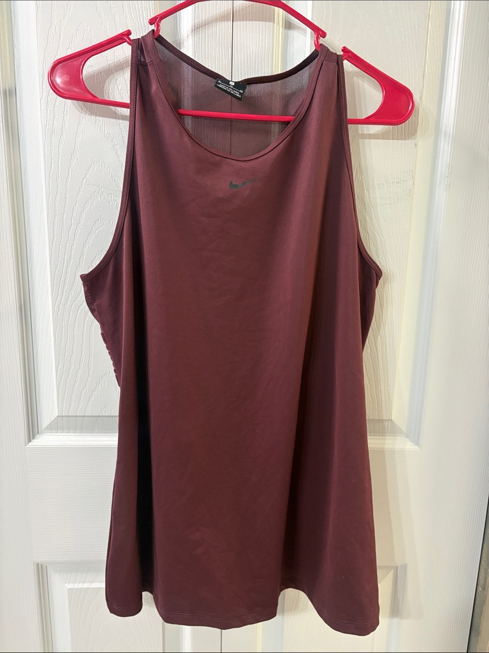 EUC Nike Women’s Burgundy Athletic Tank Top